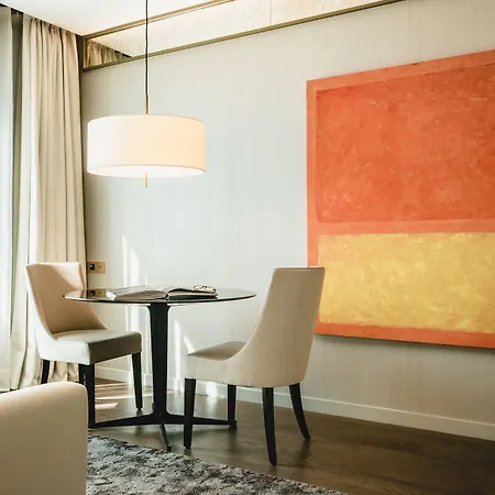 Almanac Otel