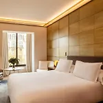 Almanac Hotel