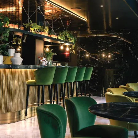Hotell Almanac 5*