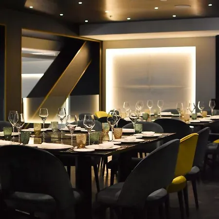 Almanac Hotell