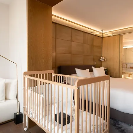 Hotell Almanac 5*
