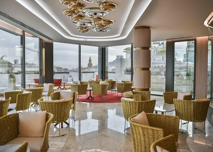 巴塞罗那艾玛纳克酒店 5*